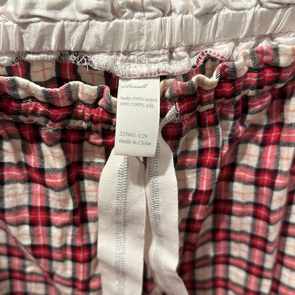 Victoria’s Secret 3 pc set plaid pajamas cotton shirt/pants (s) & large slippers - Picture 6 of 9
